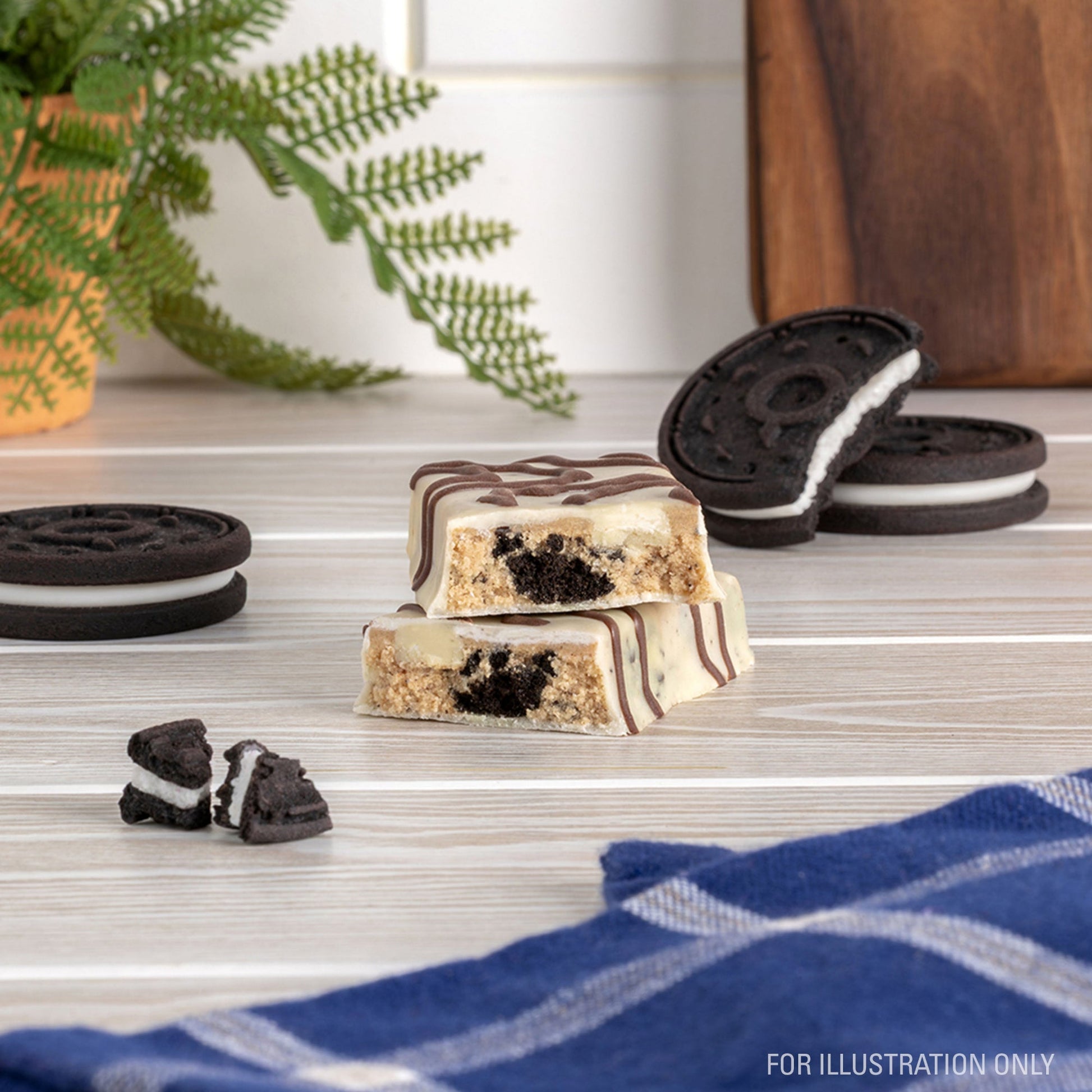 dipped-cookies-and-cream-protein-bars-s8 15807_QN_USA_ProteinBar_CAC_InterimAssetUpdate_Digital-Dipped-ProductCarouselSet_Tabletop1.jpg
